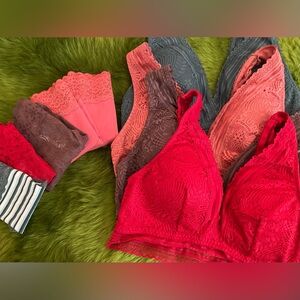 NEW WITHOUT TAGS Maurice’s Lace Bralette & Underwear | 4 Pairs | Size L